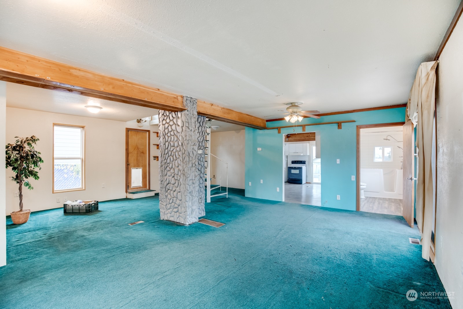 5518 South Roxbury Street Seattle, WA 98118 - Photo 5 of 25 Gallery Image 5