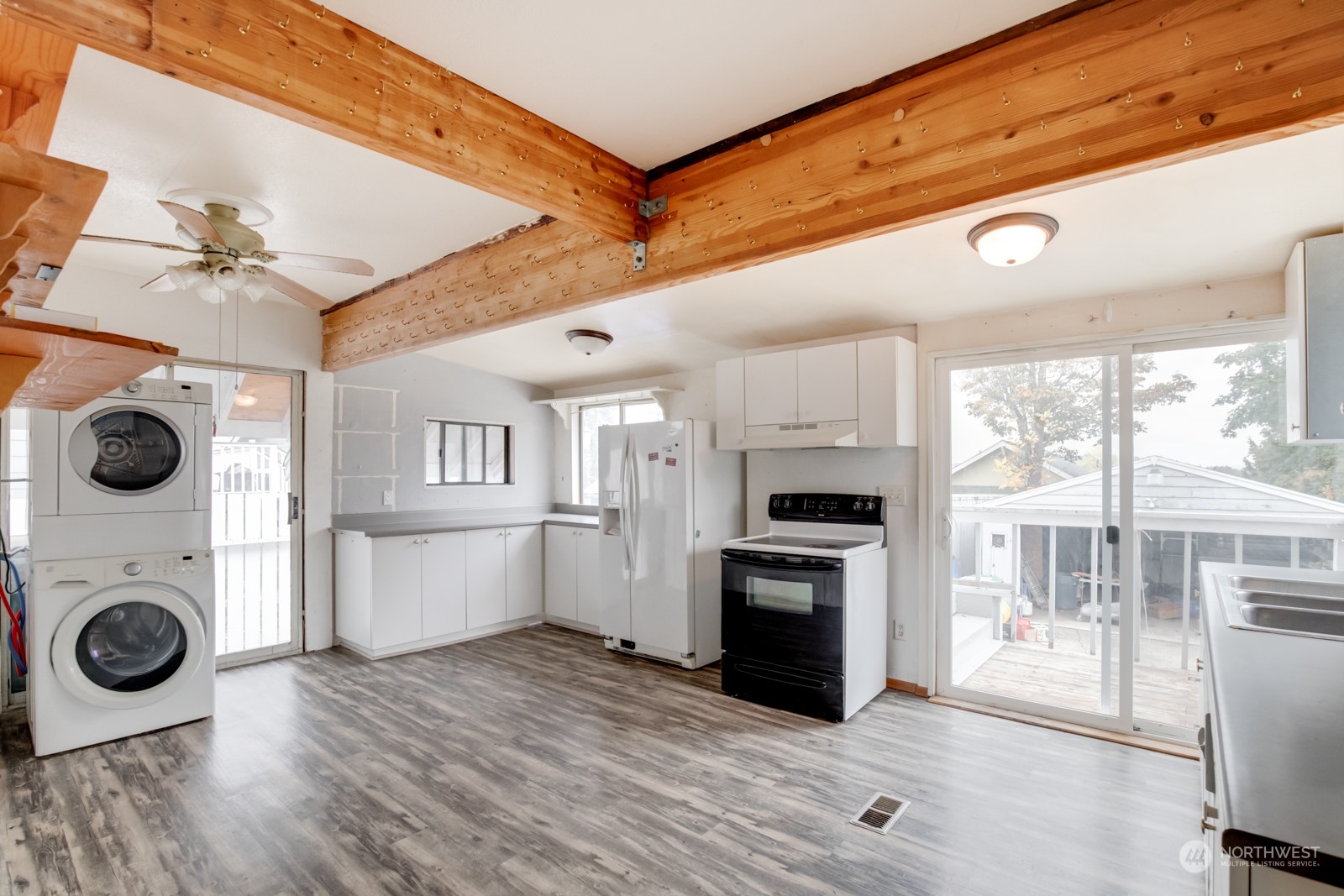 5518 South Roxbury Street Seattle, WA 98118 - Photo 8 of 25 Gallery Image 8