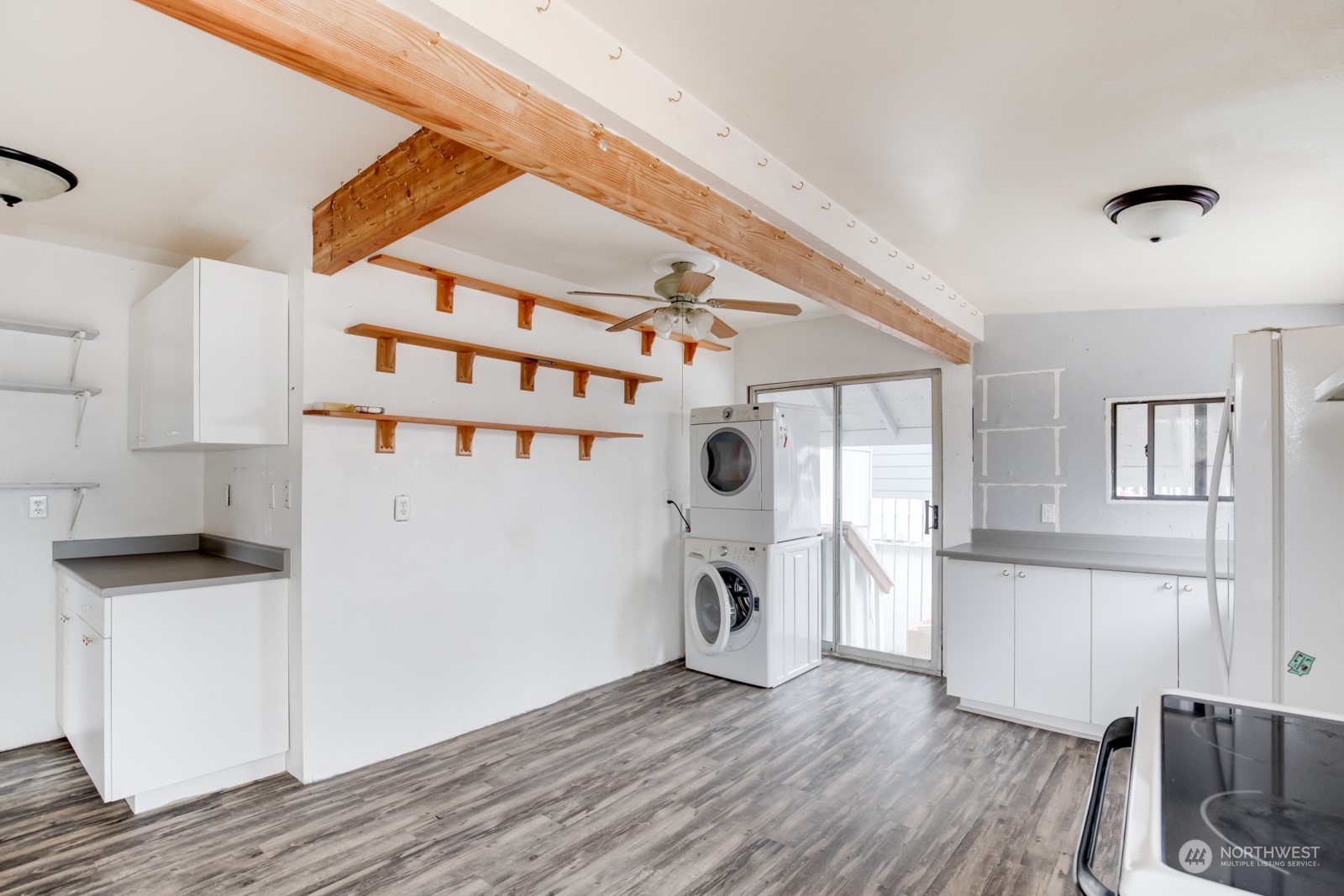 5518 South Roxbury Street Seattle, WA 98118 - Photo 9 of 25 Gallery Image 9