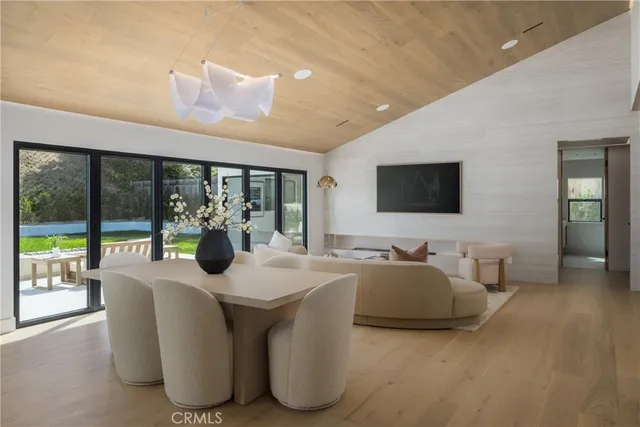 $2,995,000 | 5826 Soledad Mountain Road, La Jolla, CA 92037