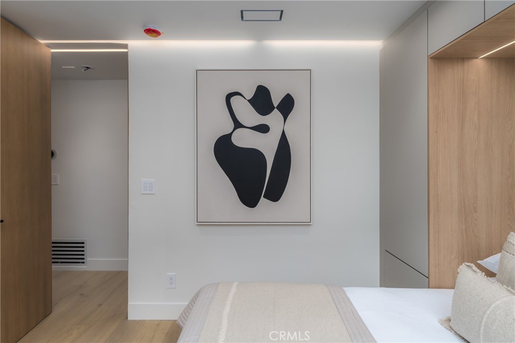 5826 Soledad Mountain Road La Jolla, CA 92037 - Photo 27 of 52 a bathroom with a bathtub and a shower