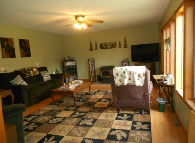 2770 North Winans Road Alma, MI 48801 - Photo 5 of 34 1821929-4.JPG