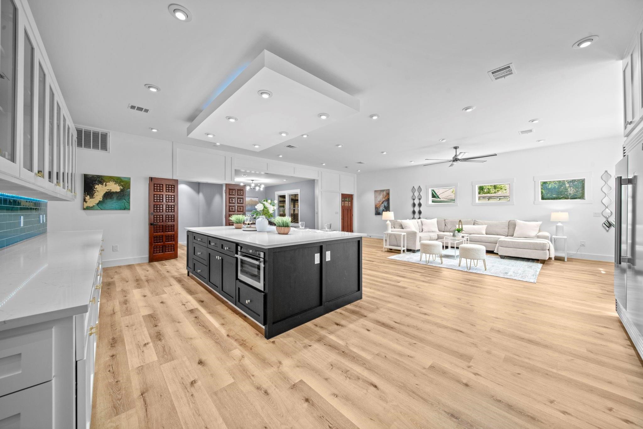 601 Cottage Street Houston, TX 77009 - Photo 48 of 48 Open floor plan, kitchen opens to family room for easy entertaining.(staged)