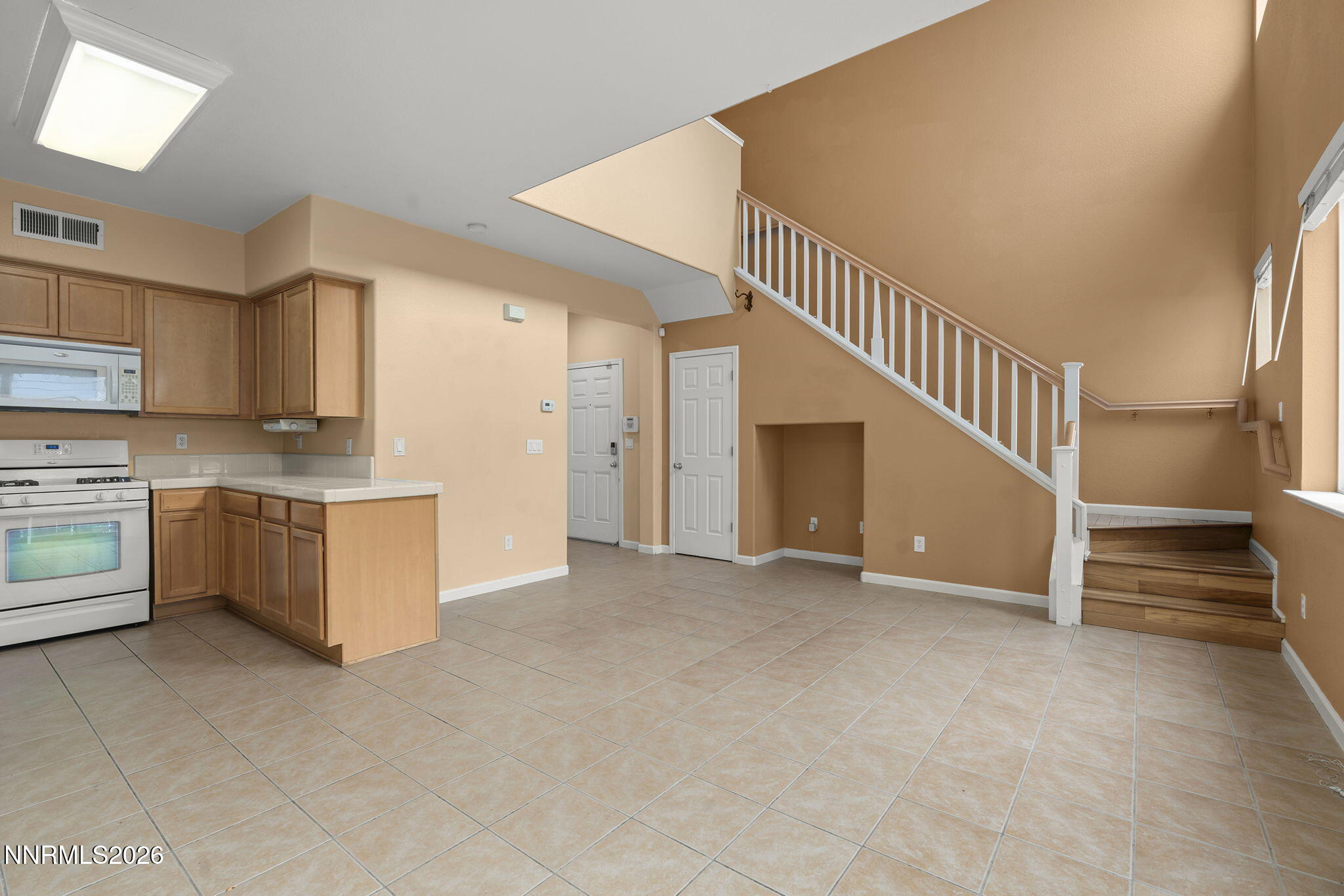 2180 Stanton Lane Reno, NV 89502 - Photo 11 of 20 11-web-or-mls-_DSC5586