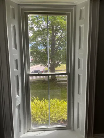 $1,675 | 2 Elm Street, Unit 2, Newmarket, NH 03857