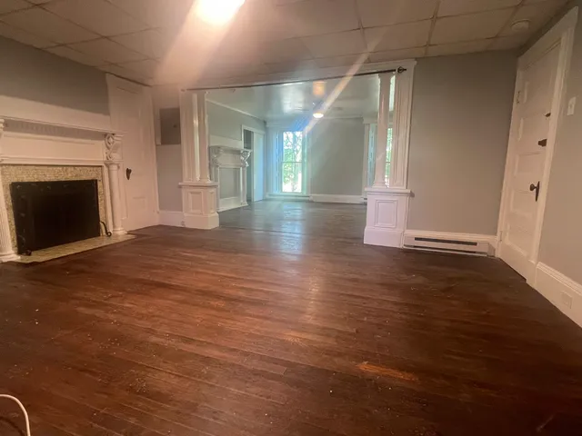 $1,675 | 2 Elm Street, Unit 2, Newmarket, NH 03857