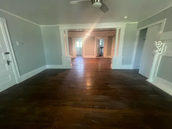 $1,675 | 2 Elm Street, Unit 2, Newmarket, NH 03857