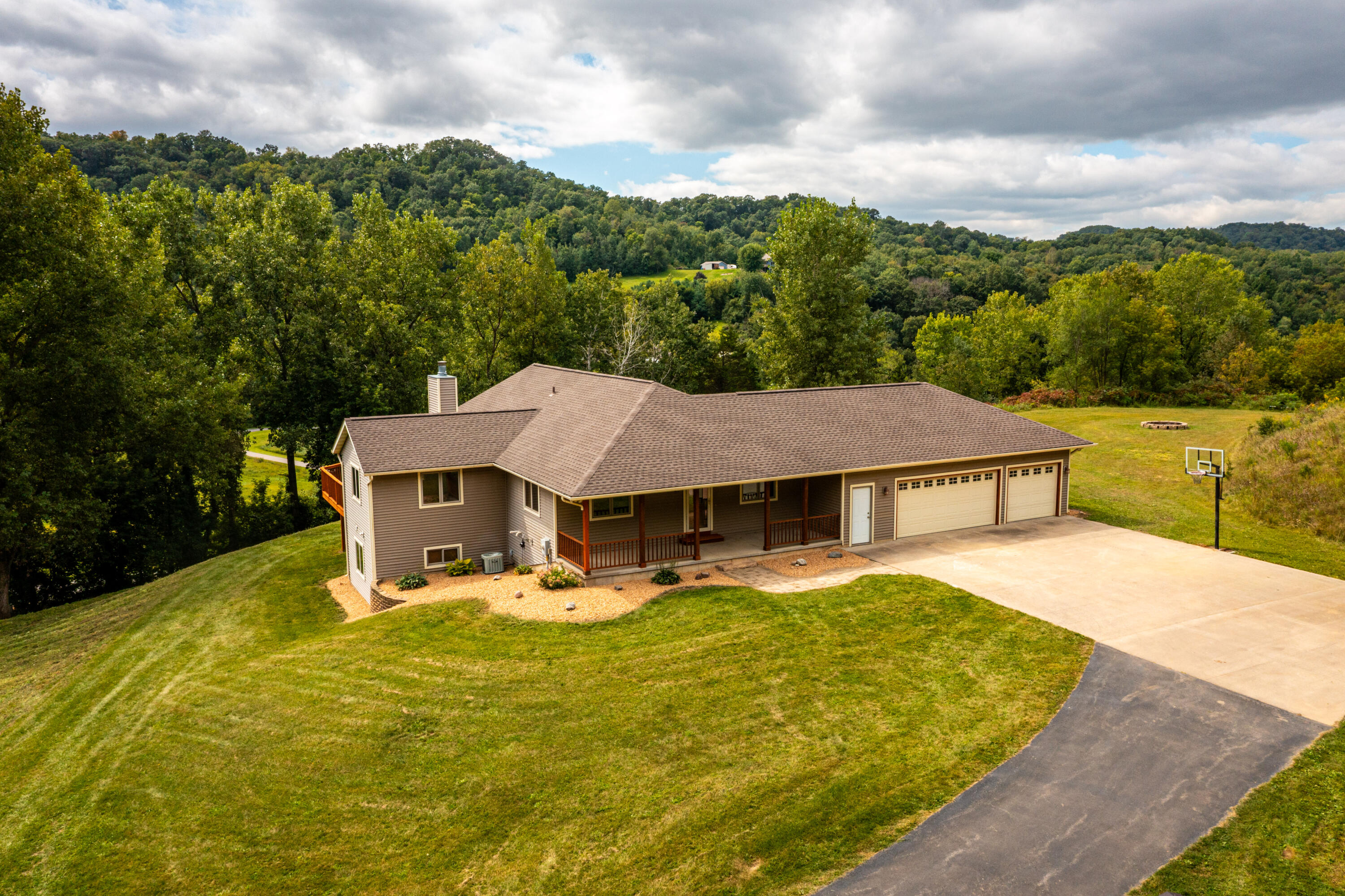 W5540 Olson Road Holmen, WI 54636 - Photo 1 of 1 DJI_0598