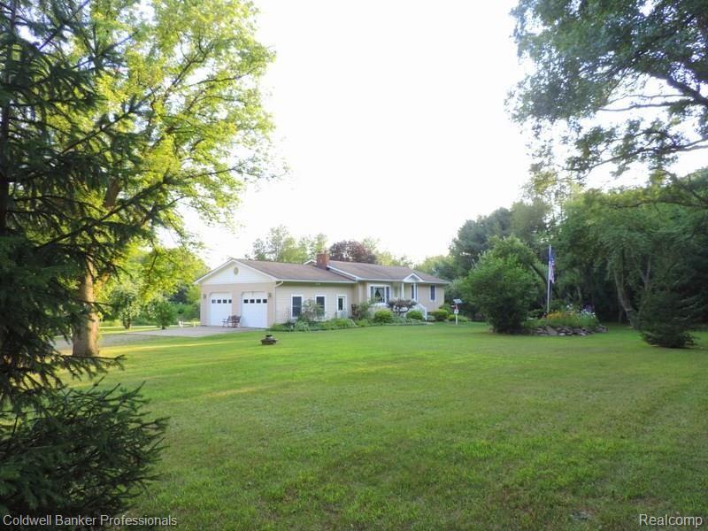 5429 West Lovejoy Road Fowlerville, MI 48836 - Photo 4 of 73 DSCN2227.JPG