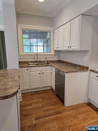$4,200 | 542 Doremus Avenue, Unit 1, Glen Rock, NJ 07452