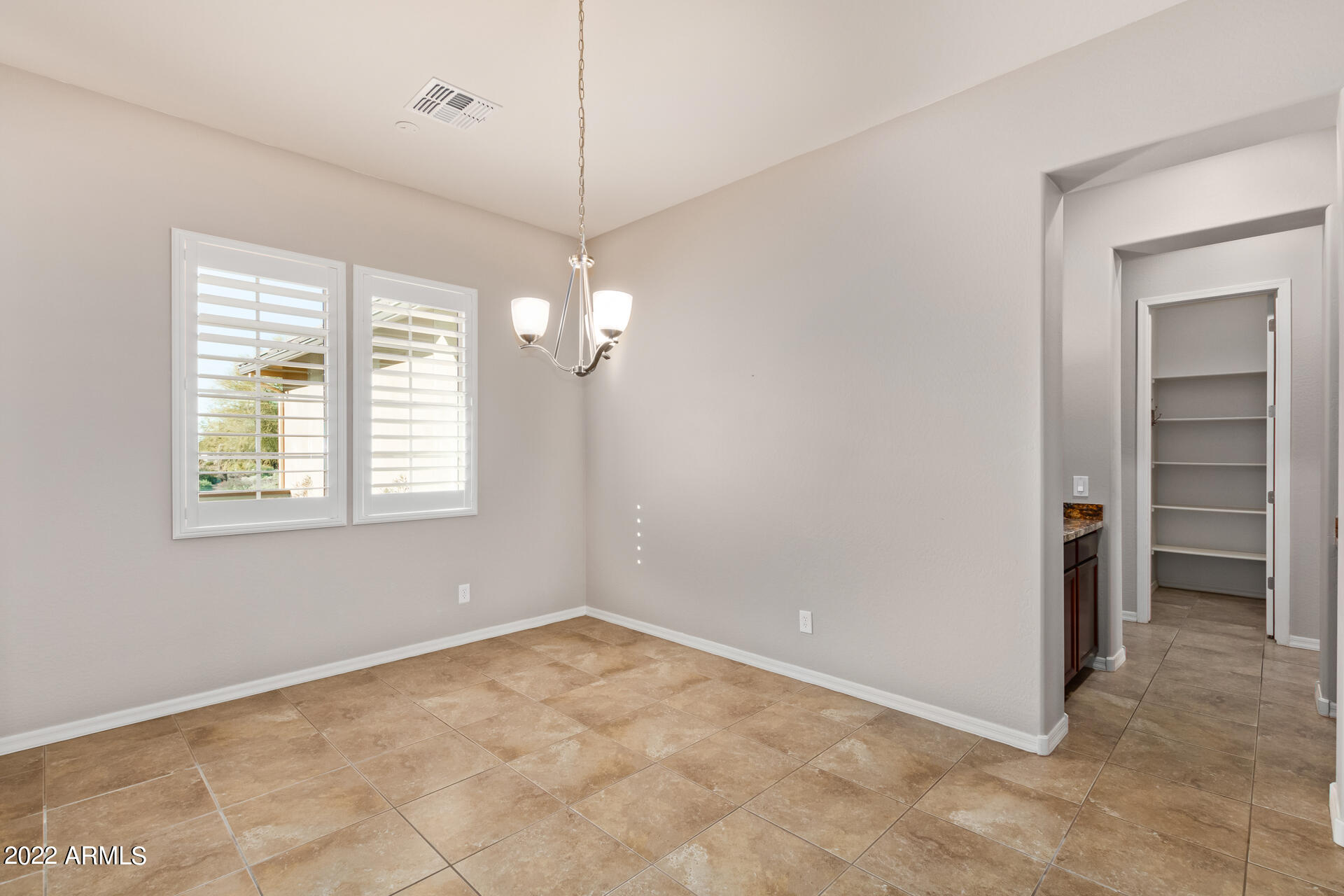 7130 West Rowel Road Peoria, AZ 85383 - Photo 14 of 86 17 - Rowel