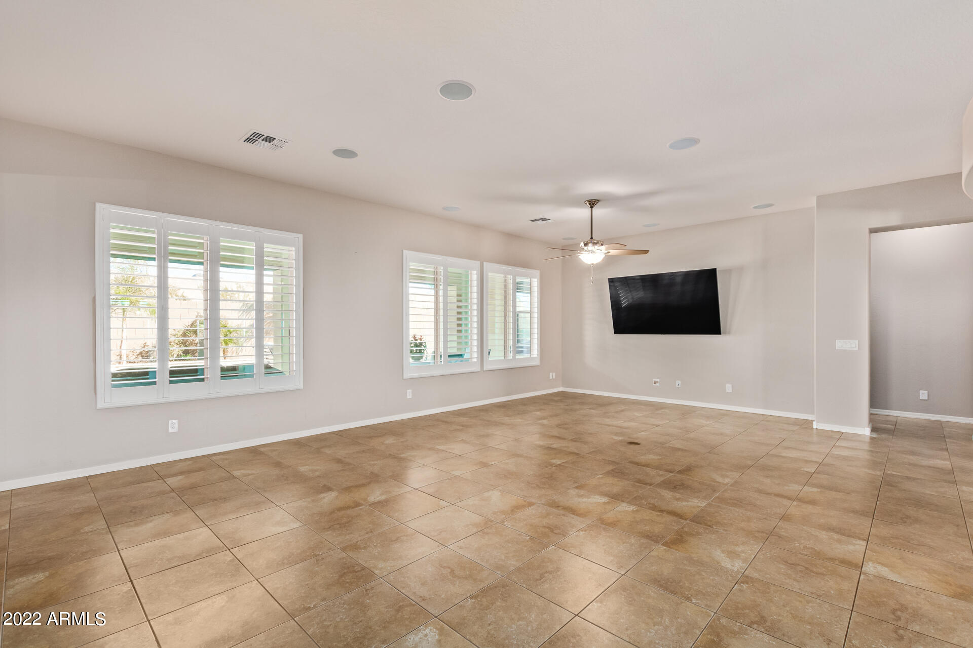 7130 West Rowel Road Peoria, AZ 85383 - Photo 17 of 86 19 - Rowel
