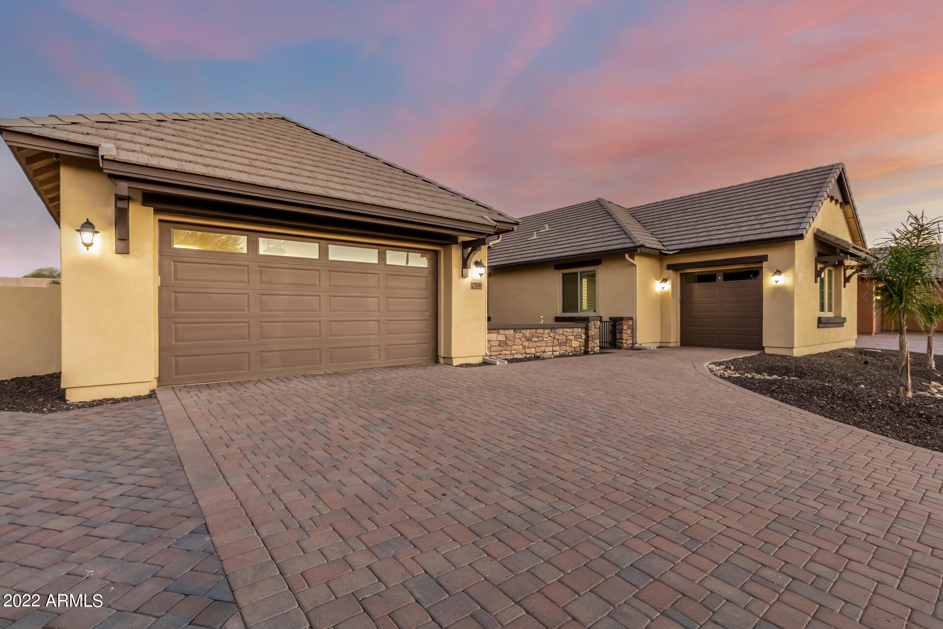 7130 West Rowel Road Peoria, AZ 85383 - Photo 2 of 86 04 - Rowel