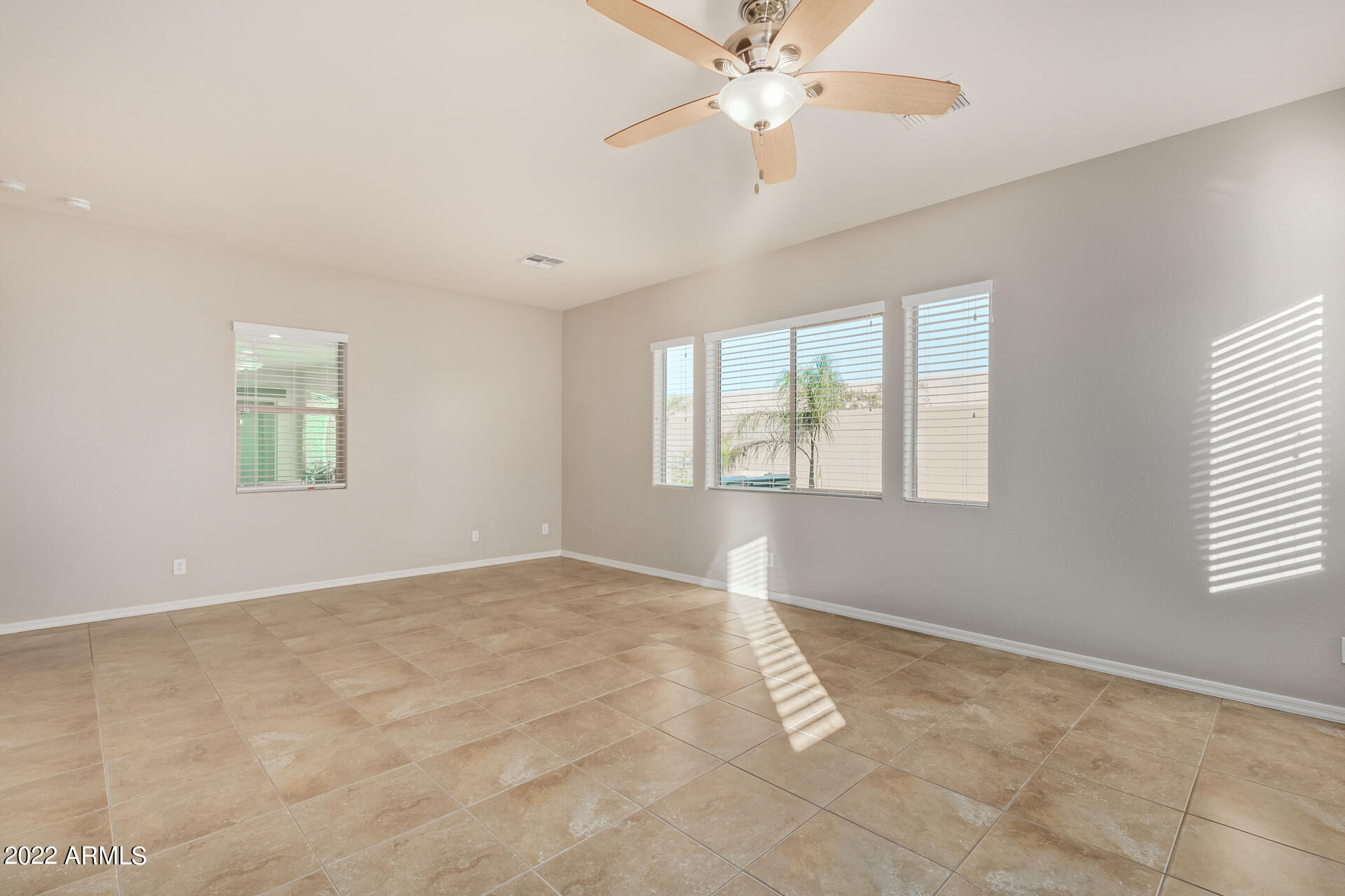 7130 West Rowel Road Peoria, AZ 85383 - Photo 37 of 86 39 - Rowel