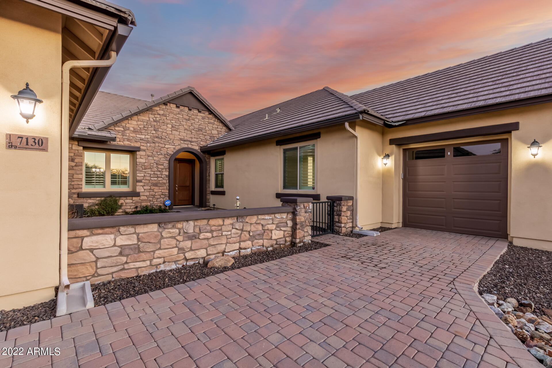 7130 West Rowel Road Peoria, AZ 85383 - Photo 6 of 86 05 - Rowel