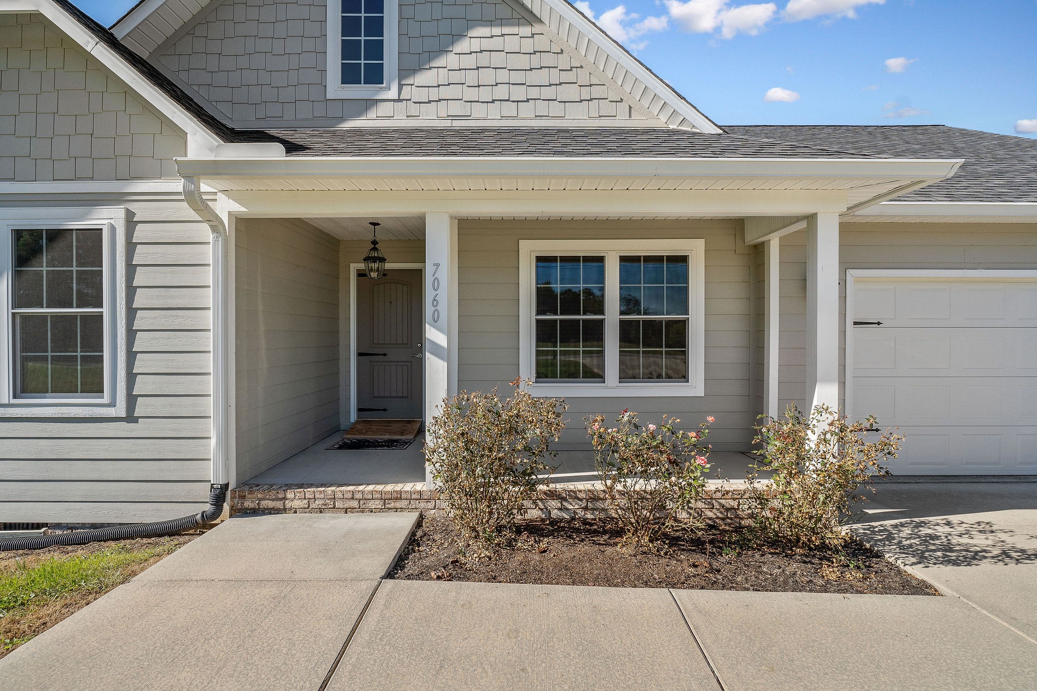 7060 Ditty Road Cookeville, TN 38506 - Photo 4 of 35 a front view of a house