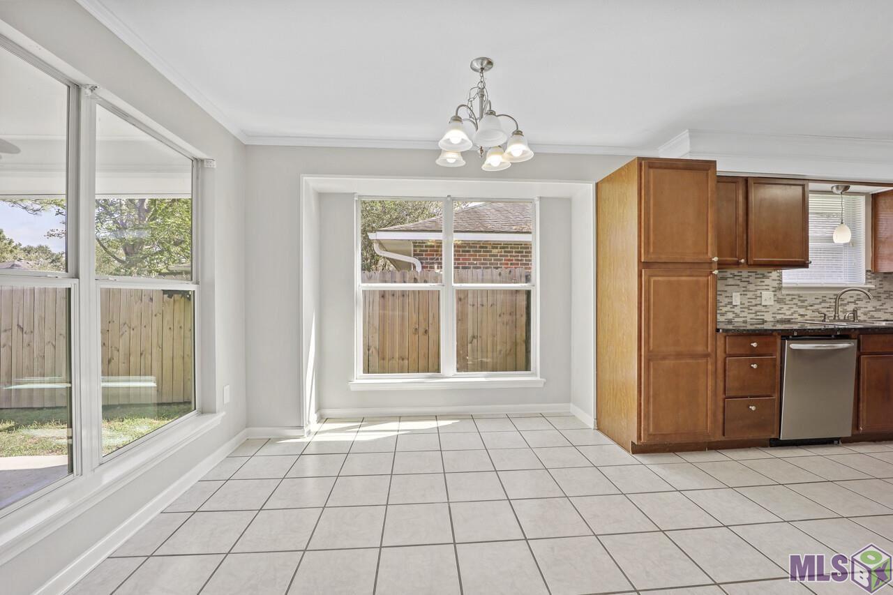 15029 Profit Avenue Baton Rouge, LA 70817 - Photo 4 of 18 Dining Area