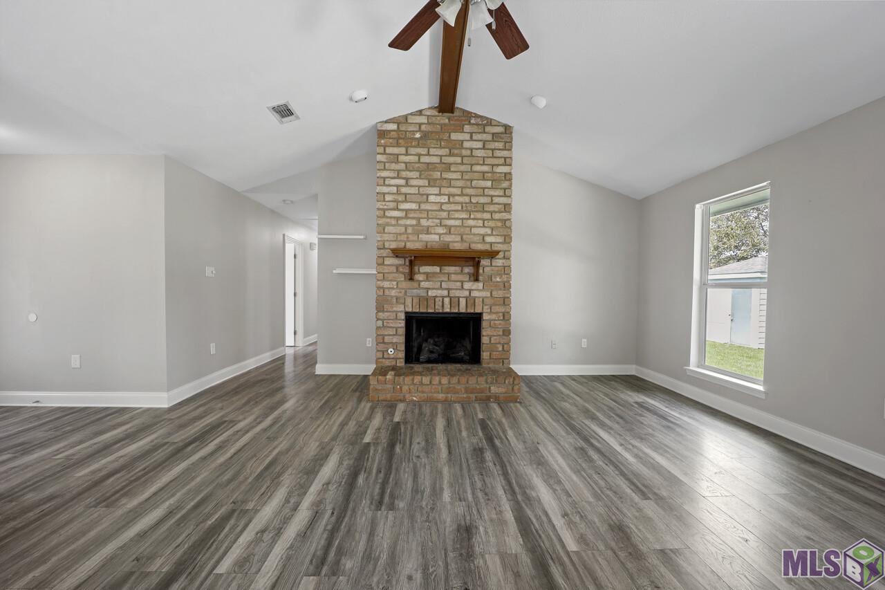 15029 Profit Avenue Baton Rouge, LA 70817 - Photo 7 of 18 Fresh Paint throughout