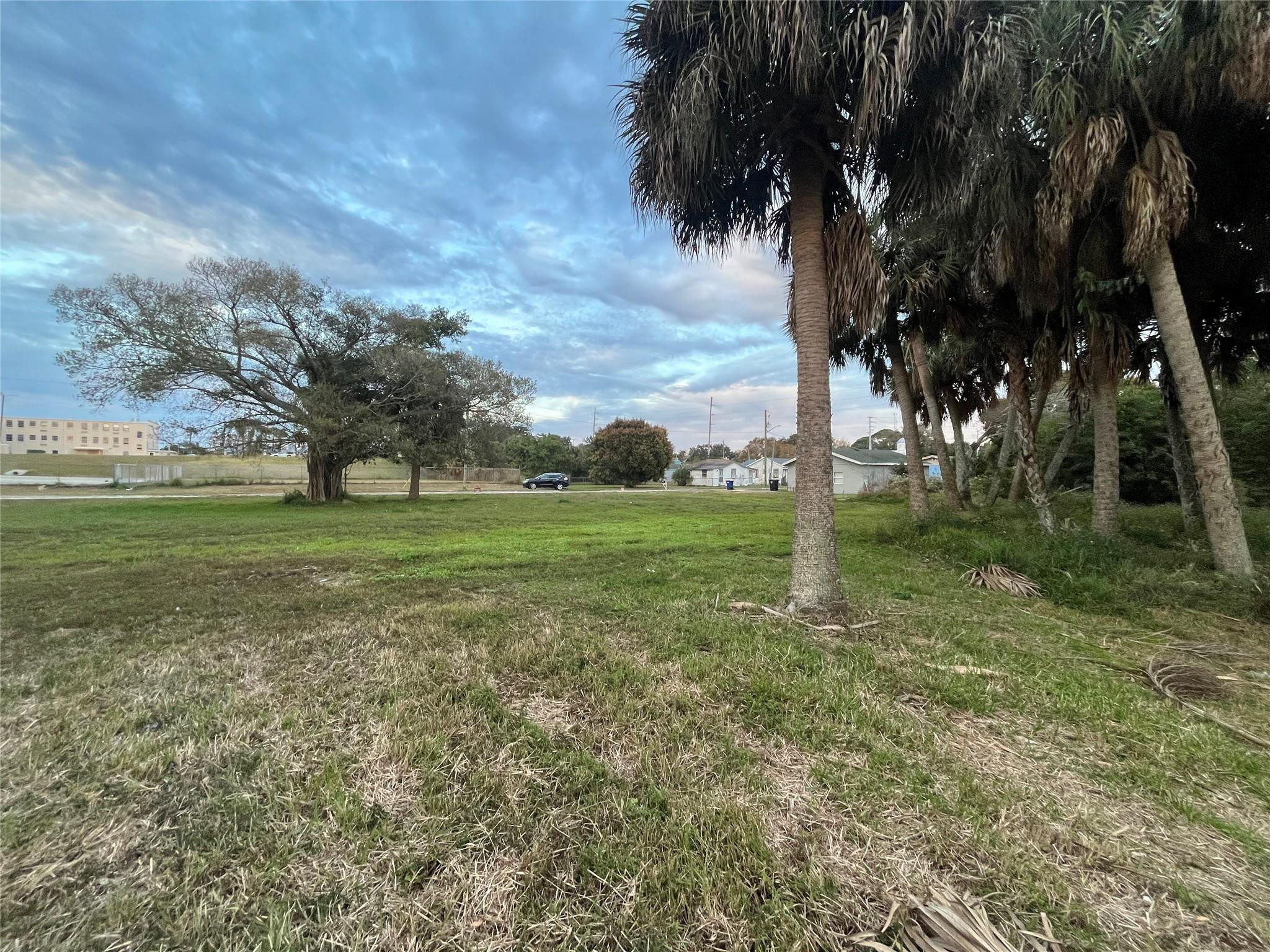 605 North 8th Street Fort Pierce, FL 34950 - Photo 2 of 8 Photo 2