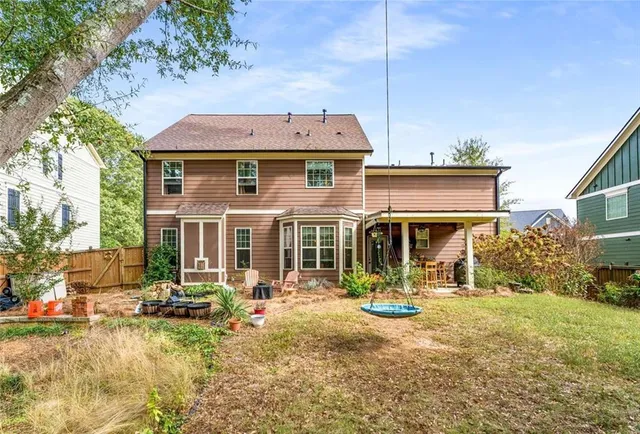 a front view of house with yard