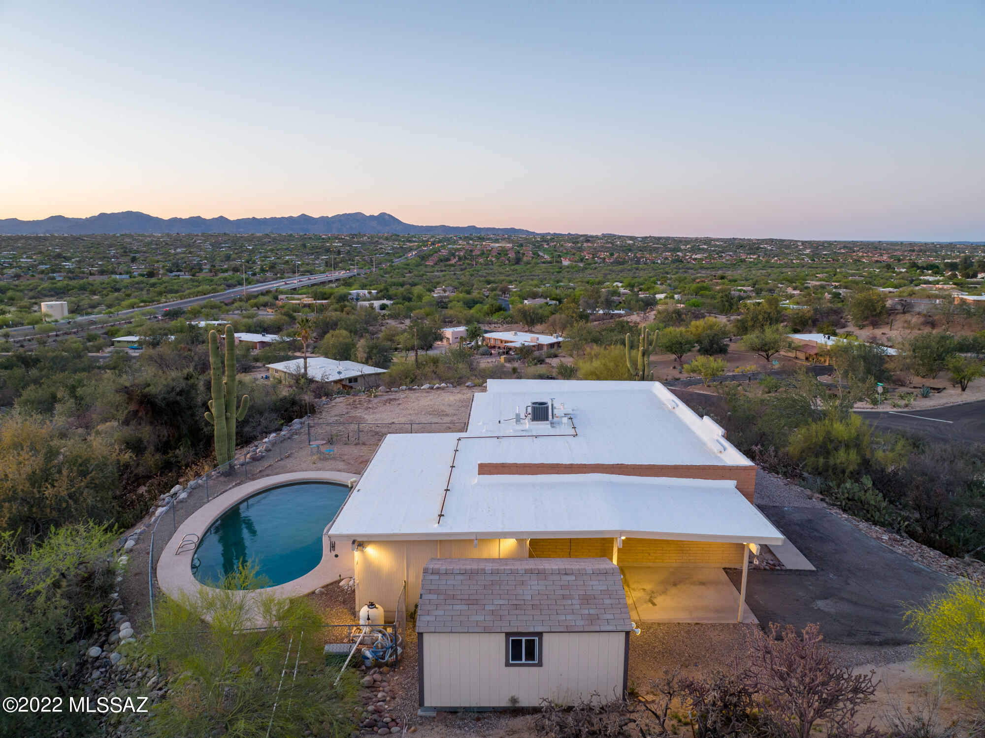 9451 North Rancho Verde Drive Tucson, AZ 85704 - Photo 4 of 30