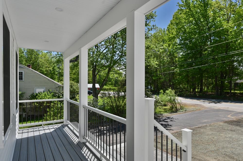 113 South Road Kensington, NH 03833 - Photo 3 of 35