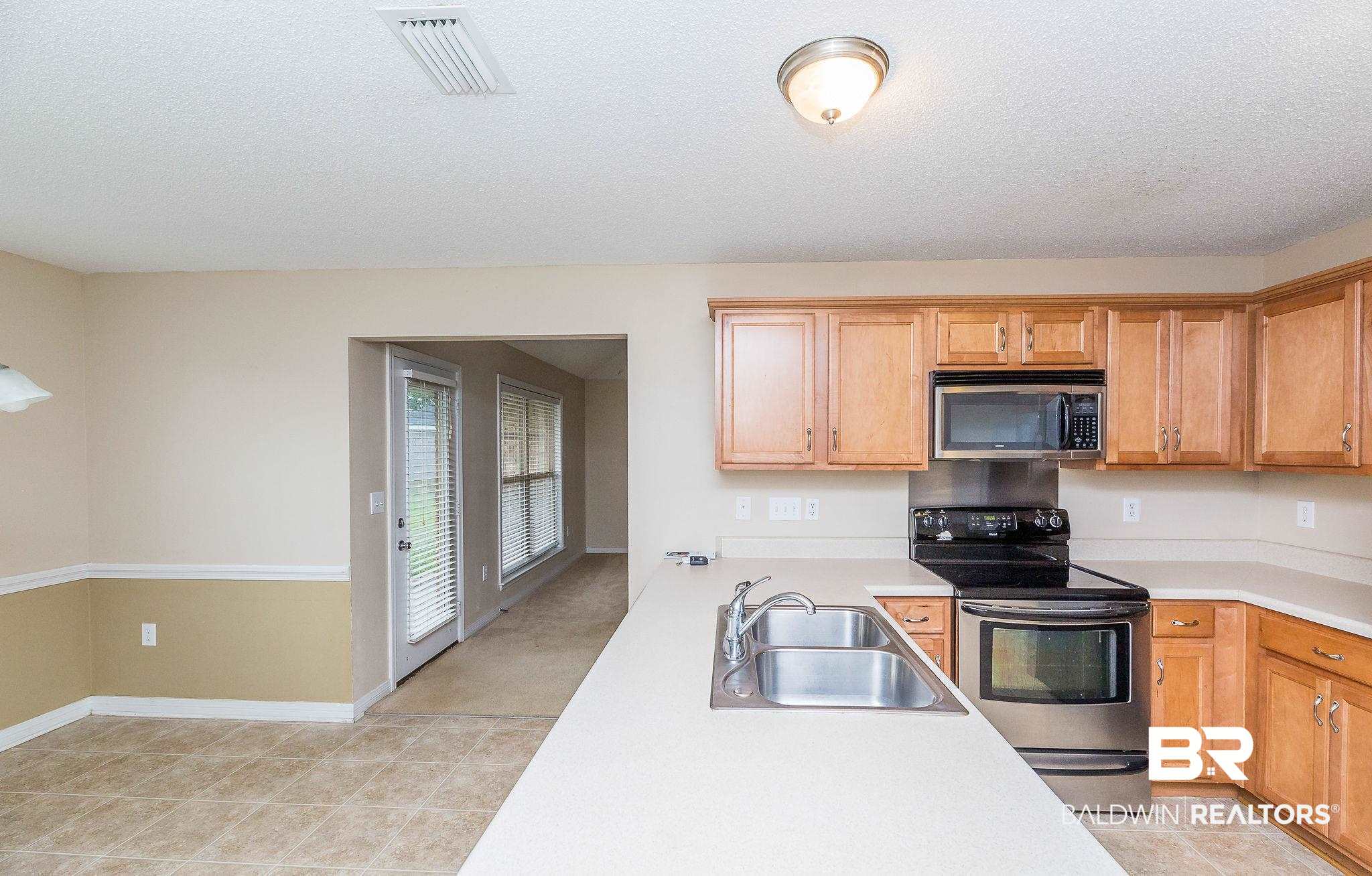 1404 Thames Drive Foley, AL 36535 - Photo 13 of 48