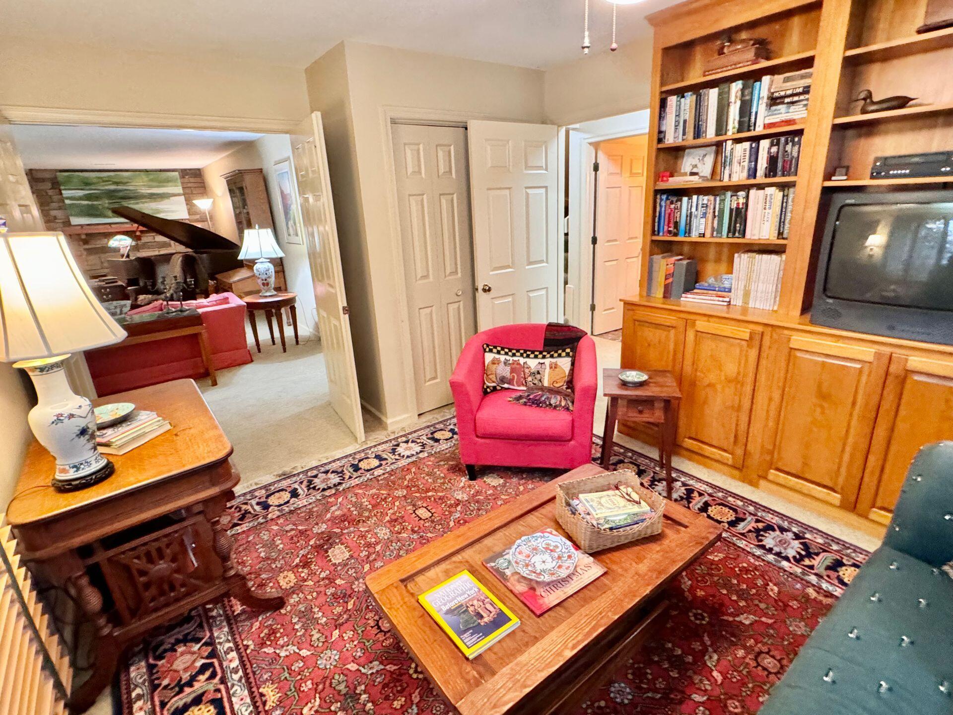 2557 South Clearing Road Salem, VA 24153 - Photo 26 of 79 35