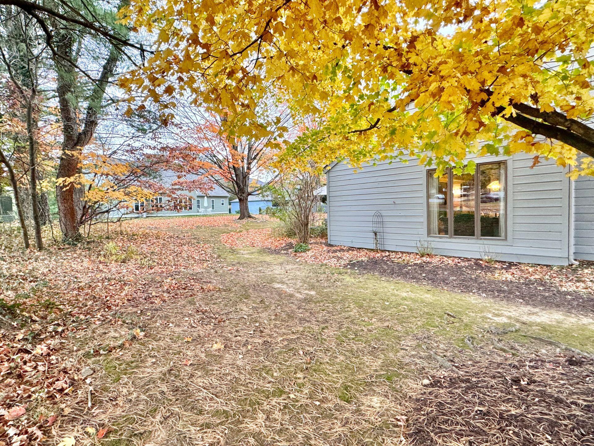2557 South Clearing Road Salem, VA 24153 - Photo 60 of 79 71