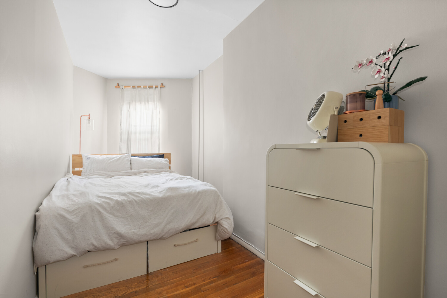 306 West 78th Street Manhattan, NY 10024 - Photo 12 of 14