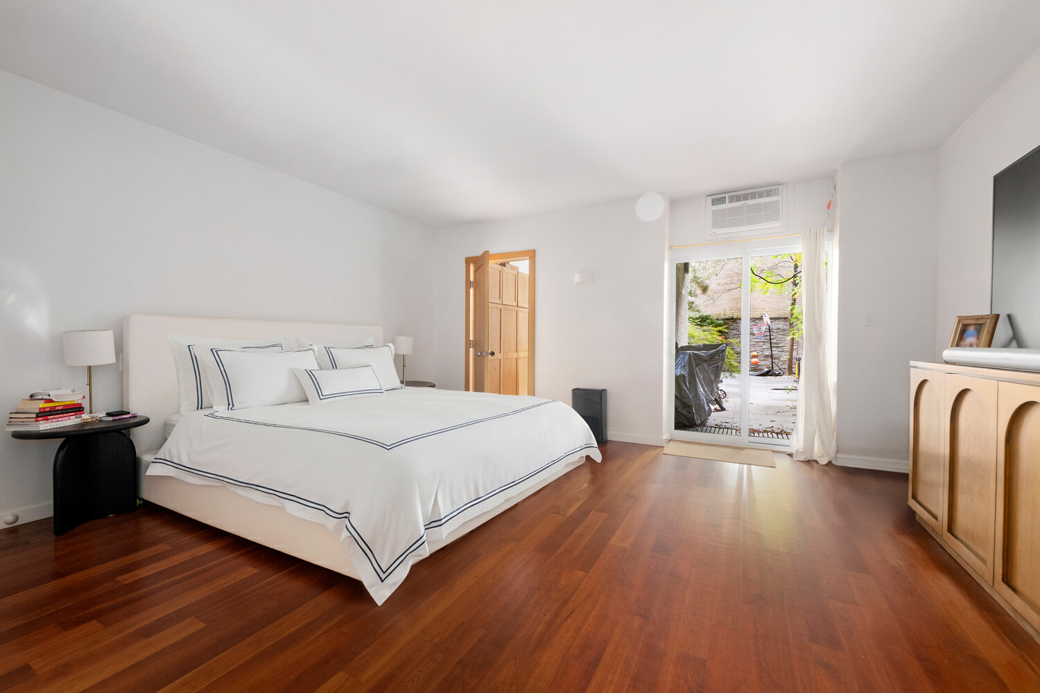 306 West 78th Street Manhattan, NY 10024 - Photo 5 of 14