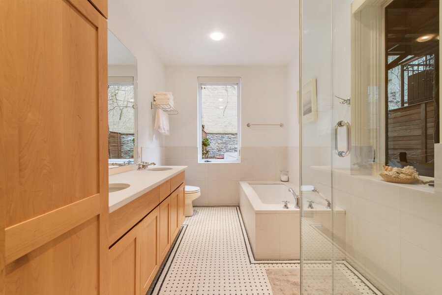 306 West 78th Street Manhattan, NY 10024 - Photo 7 of 14