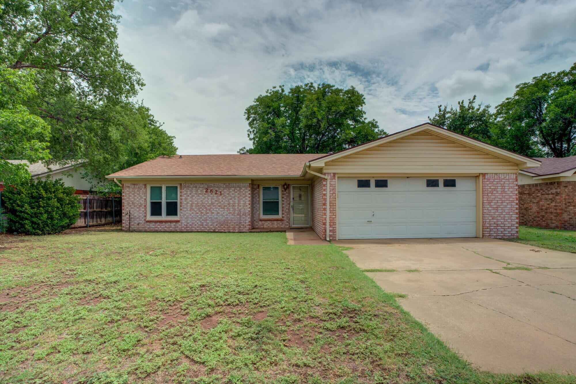 2621 76th Street Lubbock, TX 79423 - Photo 2 of 31 DSC07586_87_88_89_90