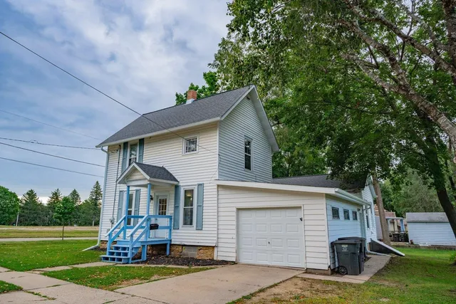 $275,000 | 903 West Conger Street, Whitewater, WI 53190