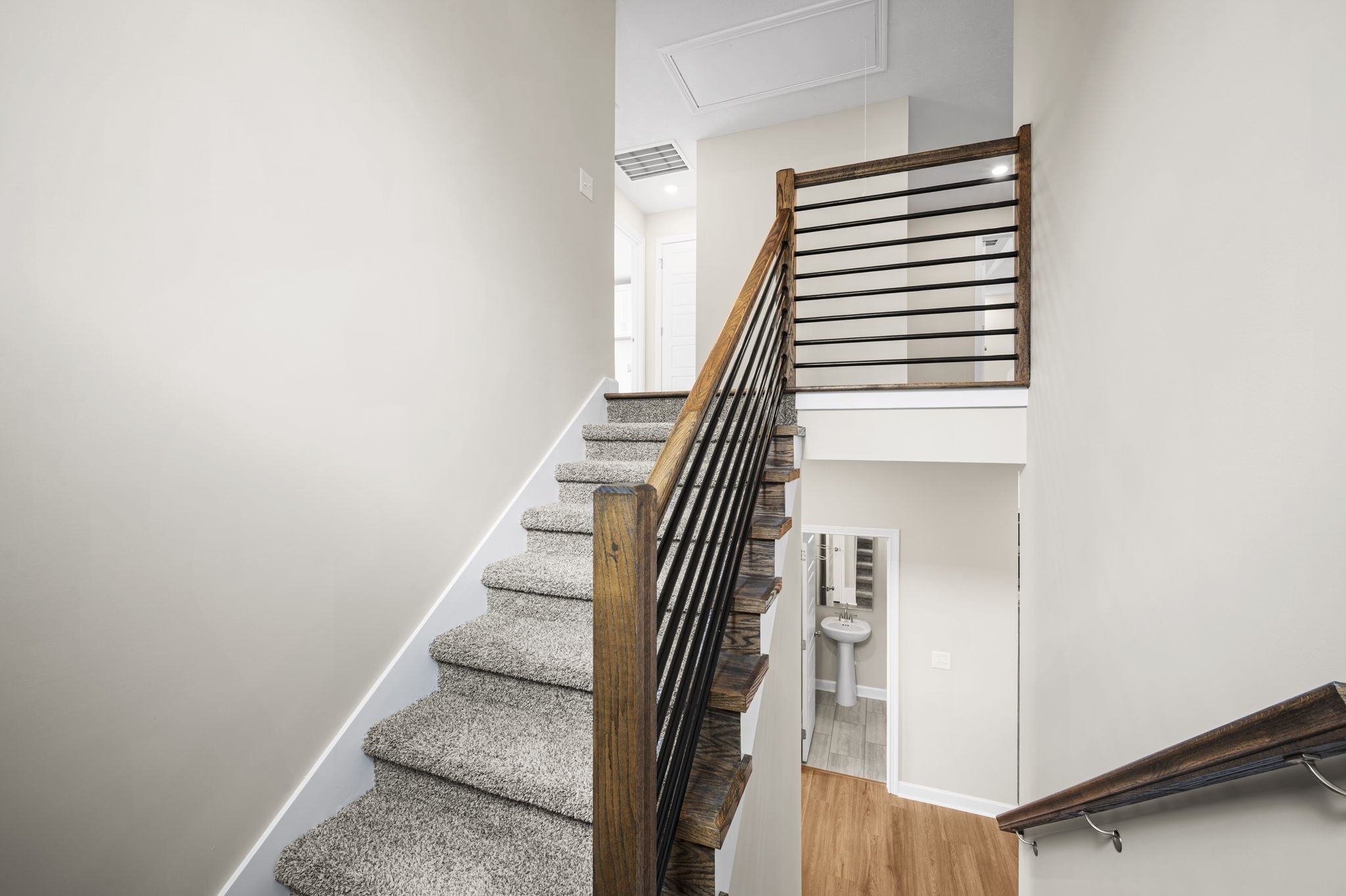 439 Blue Ridge Clarksville, TN 37043 - Photo 25 of 47 a view of entryway