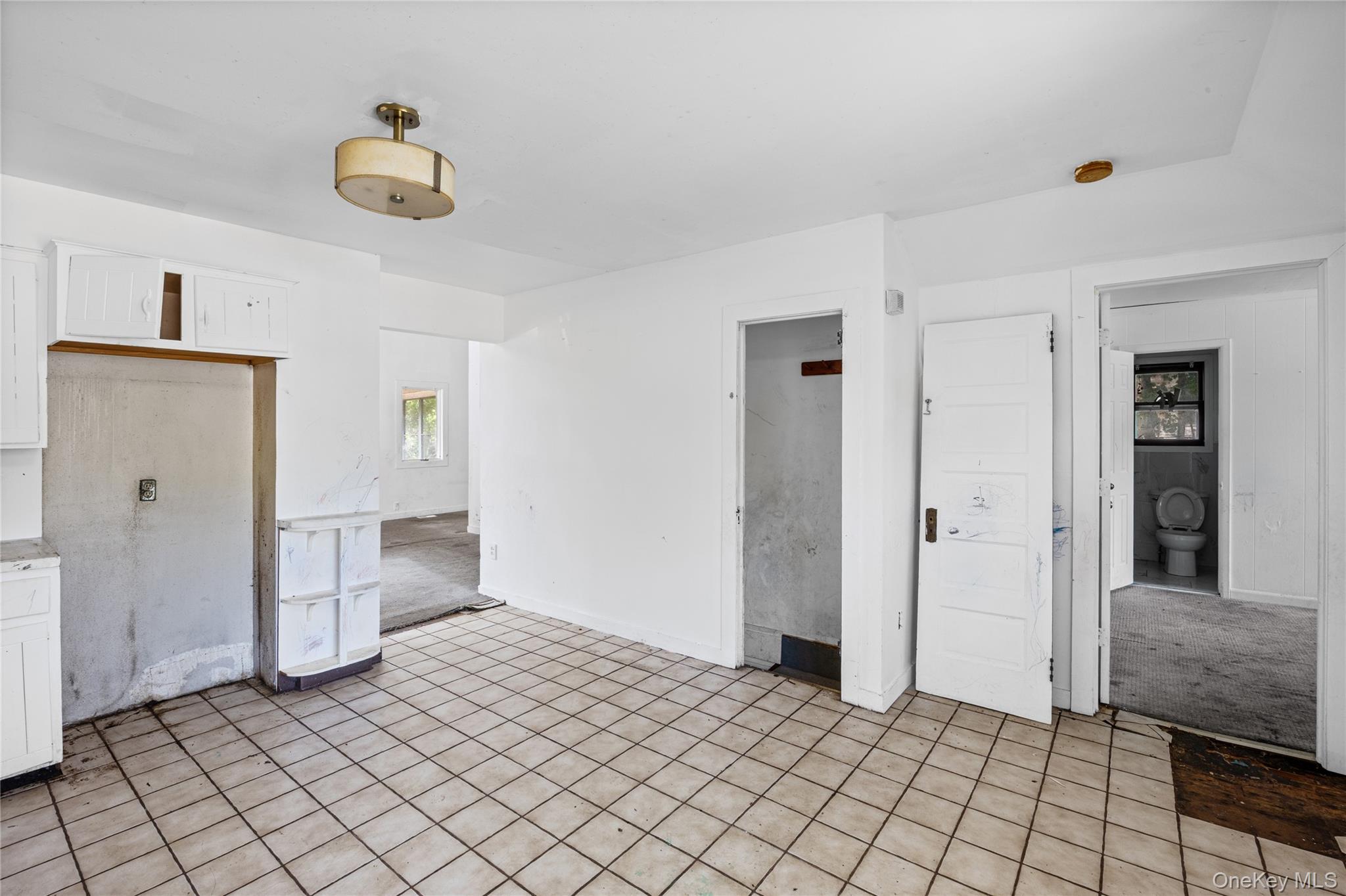 426 Riverleigh Avenue Riverside, NY 11901 - Photo 22 of 43