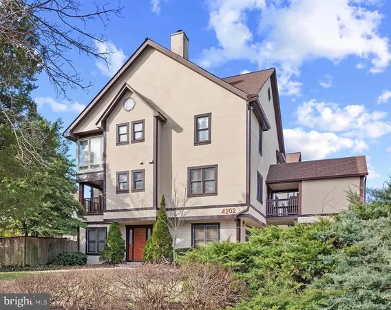 $282,500 | 4202 Roland Avenue, Unit 208, Roland Park, MD 21211