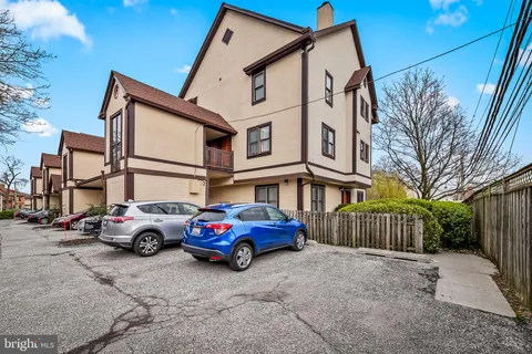 $282,500 | 4202 Roland Avenue, Unit 208, Roland Park, MD 21211