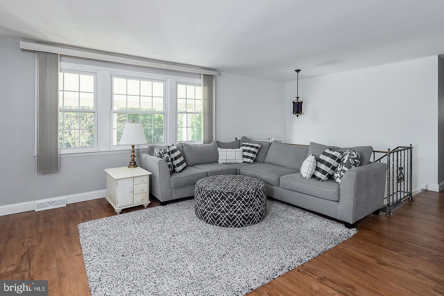 53 Hayes Mill Road Atco, NJ 08004 - Photo 4 of 22 Gallery Image 4