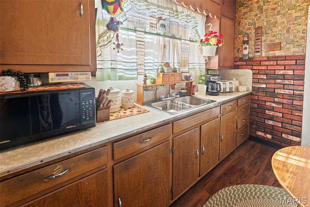 1912 Myrtle Street Alton, IL 62002 - Photo 17 of 21