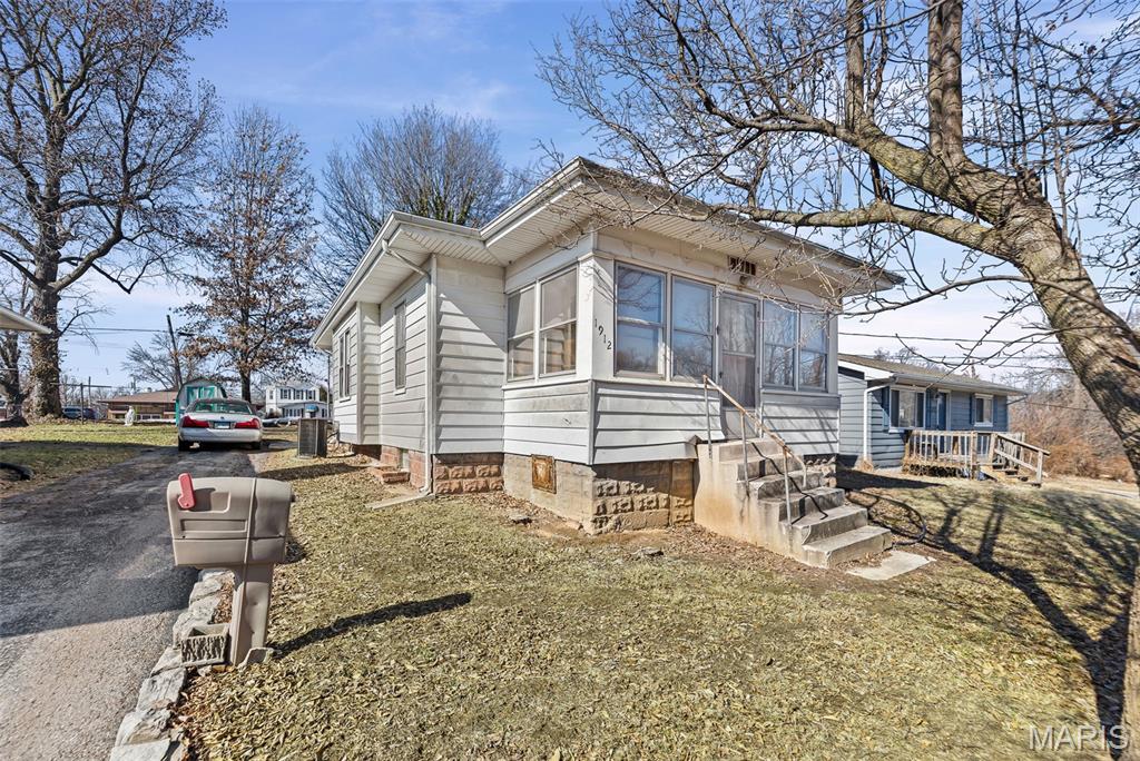 1912 Myrtle Street Alton, IL 62002 - Photo 4 of 21