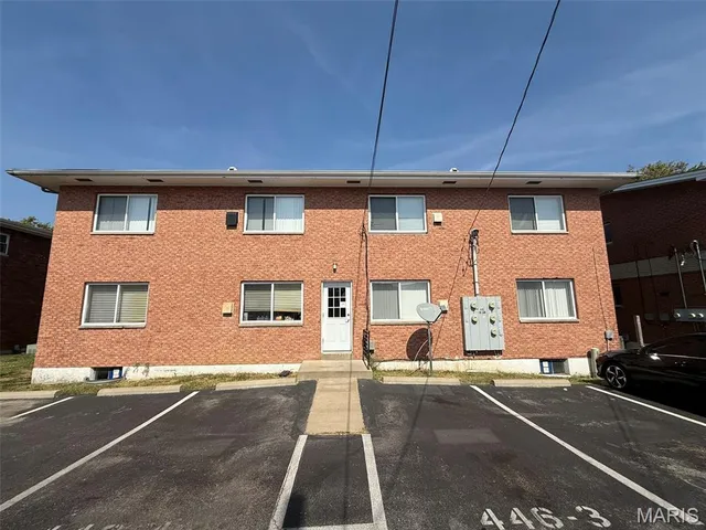 $375,000 | 446 Olian Drive, Hazelwood, MO 63042