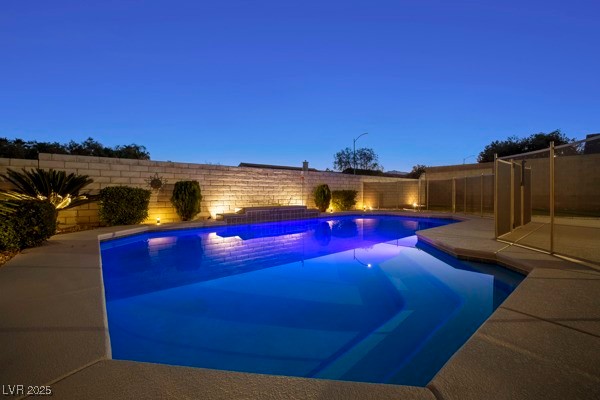 8917 Loggers Mill Avenue Las Vegas, NV 89143 - Photo 4 of 52
