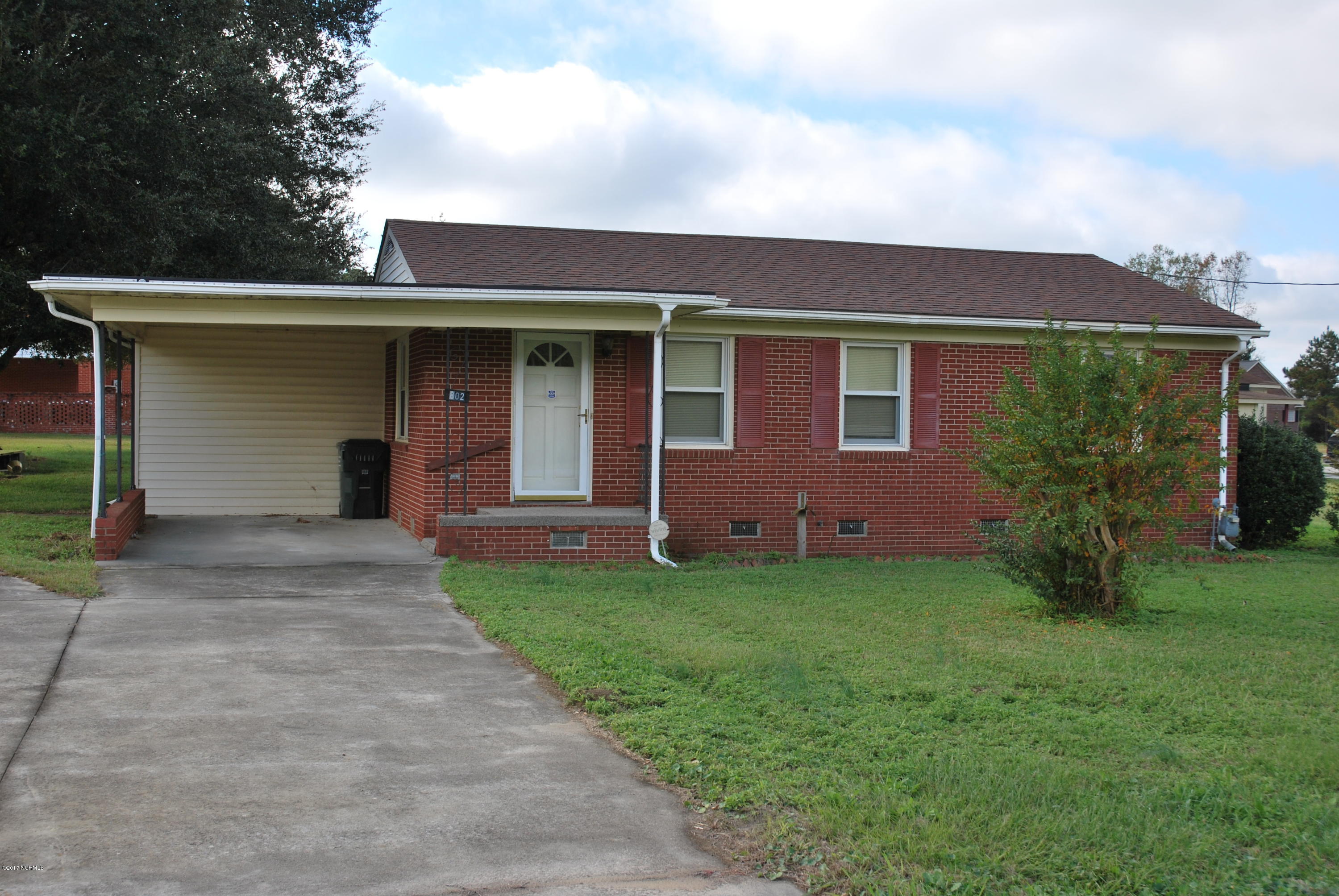 802 Girl Scout Road Kinston, NC 28501 - Photo 1 of 17 DSC_0193