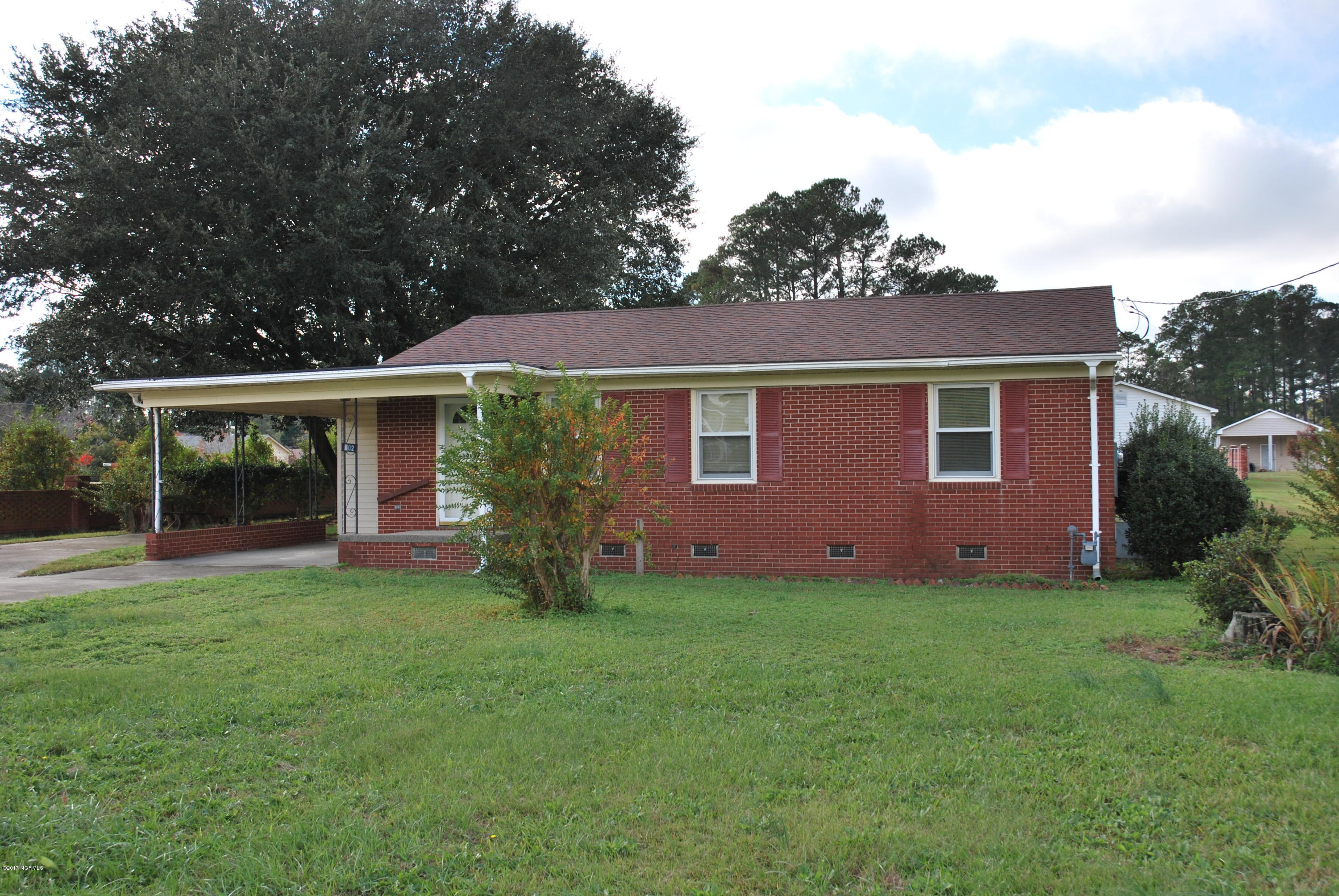 802 Girl Scout Road Kinston, NC 28501 - Photo 3 of 17 DSC_0192