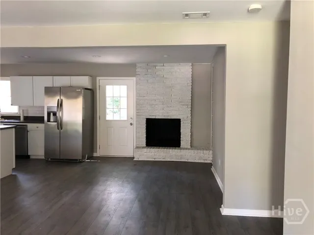 $2,100 | 11104 Largo Drive, Savannah, GA 31419