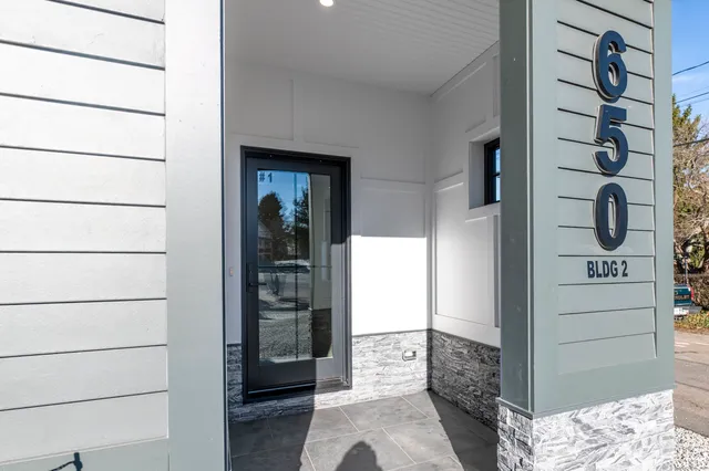 a view of walk in closet