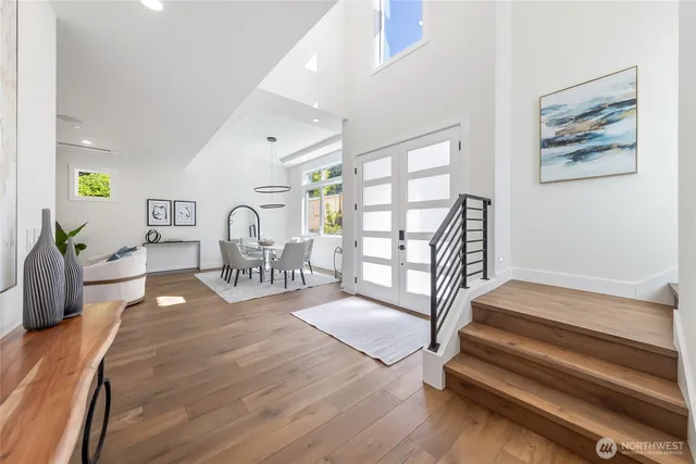 $3,589,000 | 10204 Northeast 43rd Street, Kirkland, WA 98033