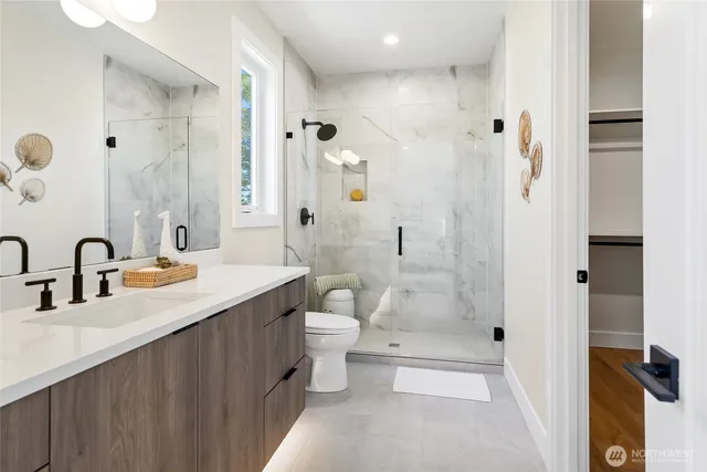 $3,589,000 | 10204 Northeast 43rd Street, Kirkland, WA 98033