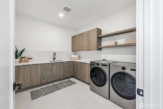 $3,589,000 | 10204 Northeast 43rd Street, Kirkland, WA 98033